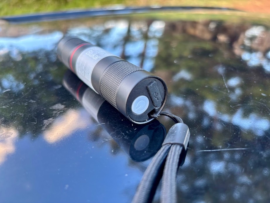 There’s a single button on the back cap of the Blukar torch to click cycles through the four modes (High, Low, Strobe, and SOS)