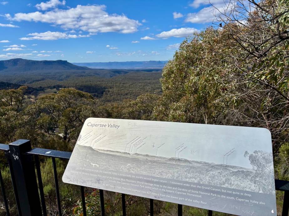 A stop at Pearsons Lookout is absolutely essential if you want a view that truly puts the Australian wilderness into perspective