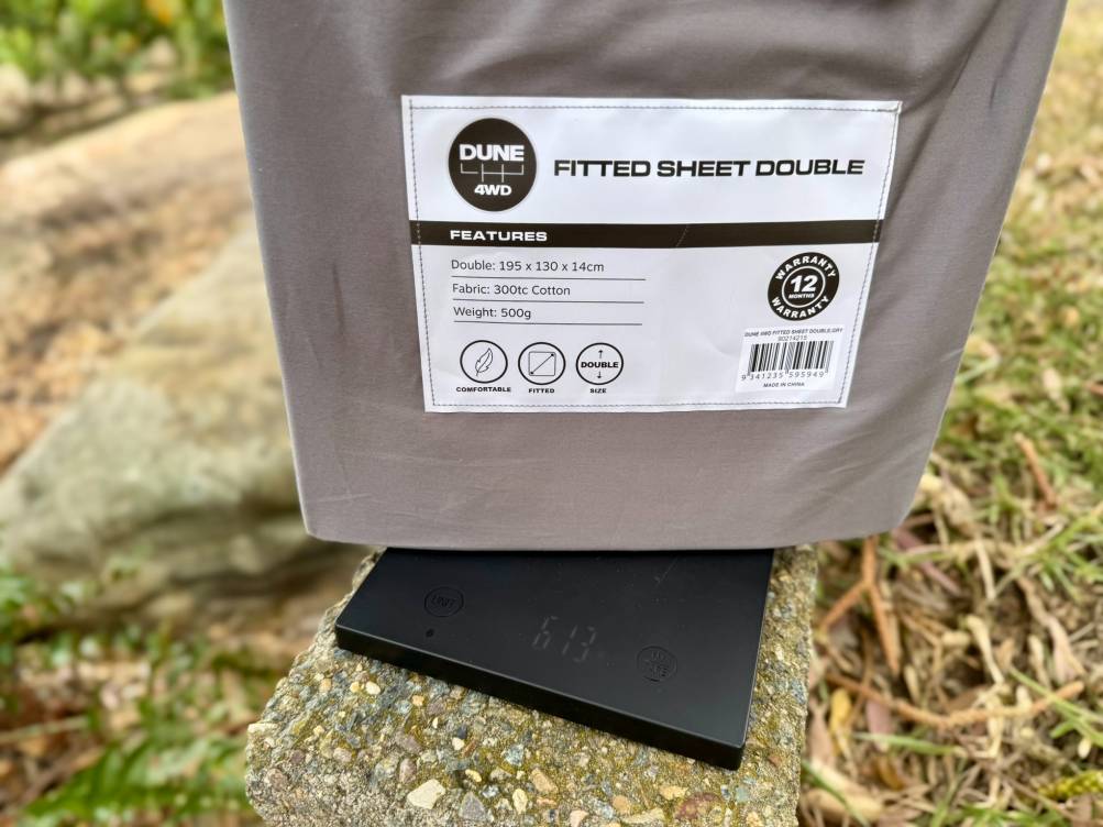 The Dune fitted sheet (double) is pretty lightweight coming in at just 600 grams