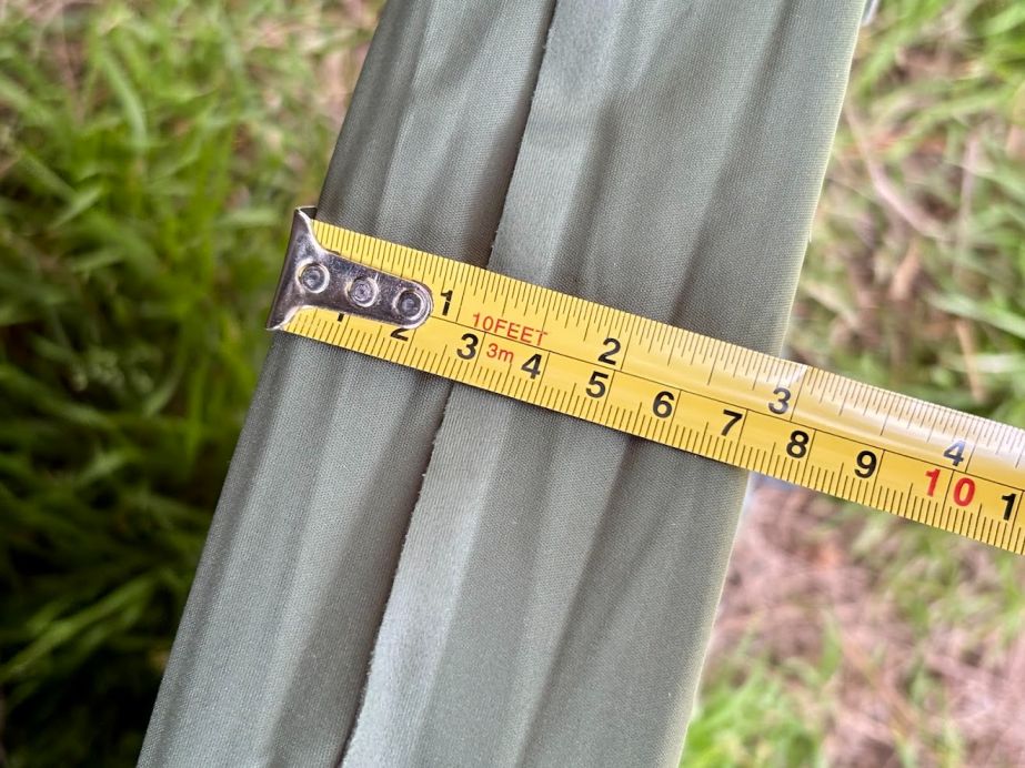 The Elegear sleeping pad is substantially thicker (8cm) than many others on the market which often sit at 4–6 cm