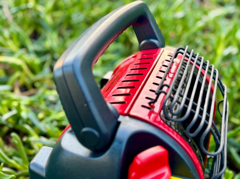 The handle on the Mr Heater Portable Buddy folds neatly down into the unit when not in use which makes it feel compact