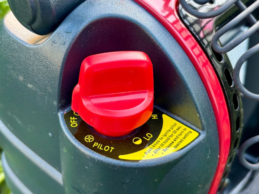 The ignition on the Mr Heater Portable Buddy works hassle-free and fires it up with a simple push of the Piezo button